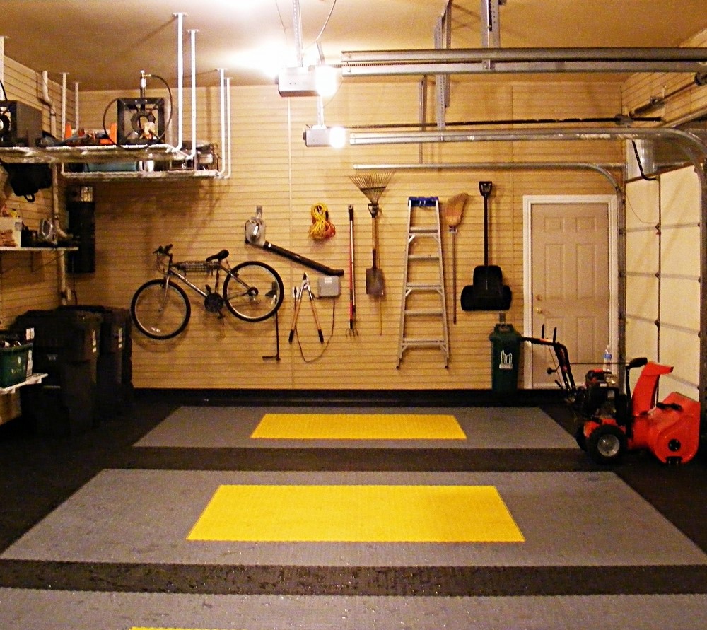 Как обустроить гараж внутри: планировка, отделка, системы хранения